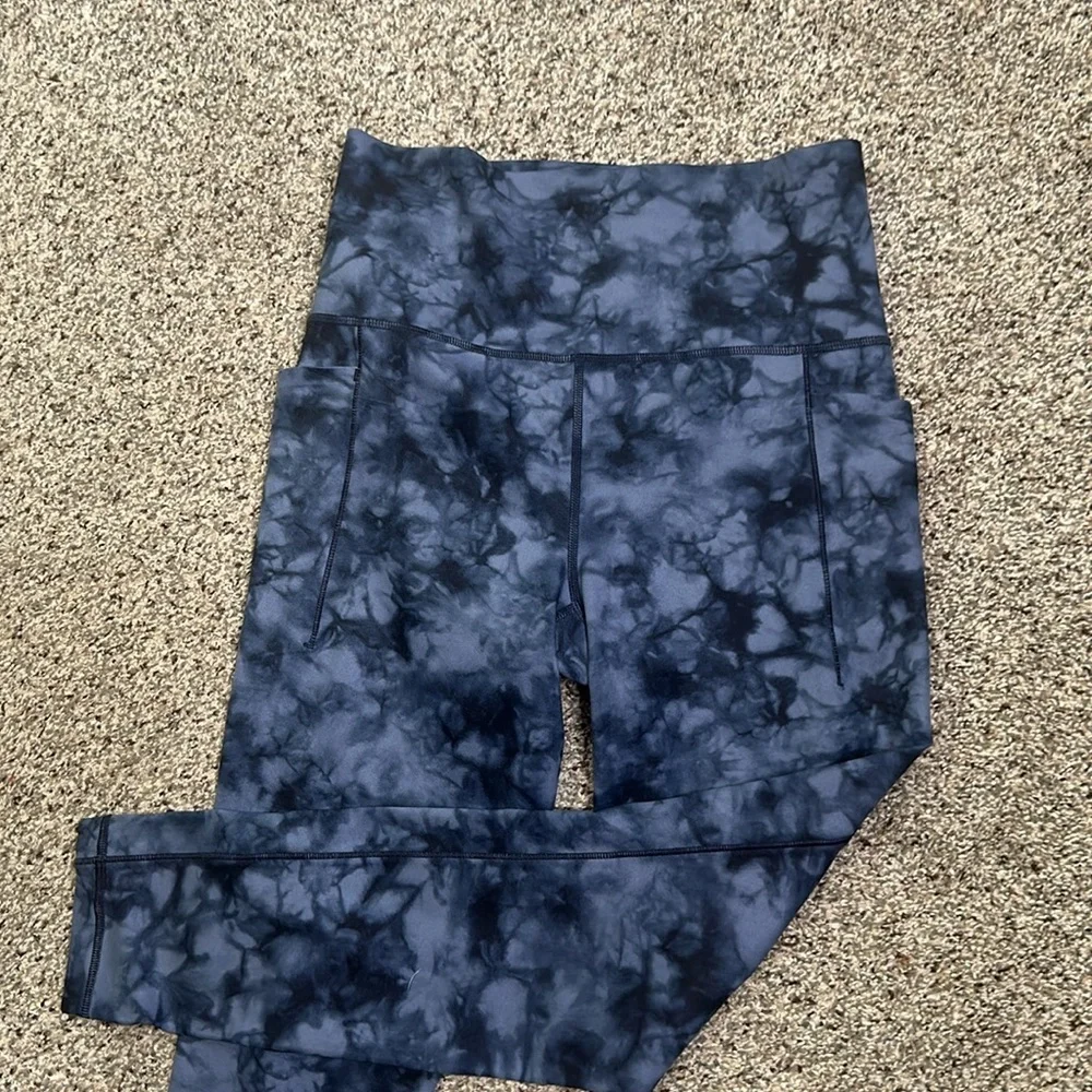 Athleta elation thighs 7/8 size small blue active wear . Gym , workout